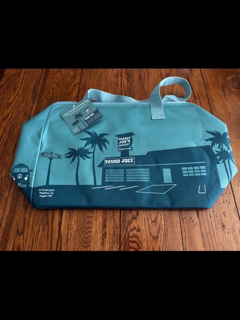 Trader Joe’s  LARGE Reusable Insulated Bag blue  - BRAND NEW! trader joes large